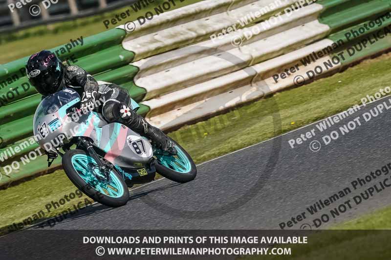 enduro digital images;event digital images;eventdigitalimages;mallory park;mallory park photographs;mallory park trackday;mallory park trackday photographs;no limits trackdays;peter wileman photography;racing digital images;trackday digital images;trackday photos